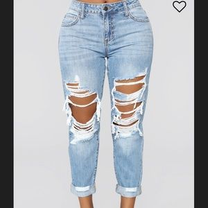NWT fashion nova ripped boyfriend jeans